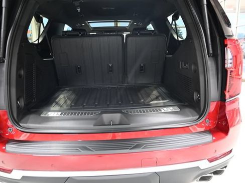 New 2026 GMC Yukon XL Denali w/ Sun & Power Step Package AWD/4WD image 32