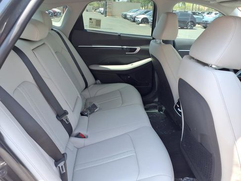Used 2025 Hyundai Sonata Limited FWD image 9