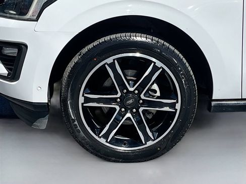 Used 2020 Ford Expedition Limited w/ Equipment Group 303A AWD/4WD image 34