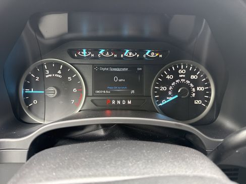 Certified 2019 Ford F150 XLT w/ Equipment Group 302A Luxury AWD/4WD image 19