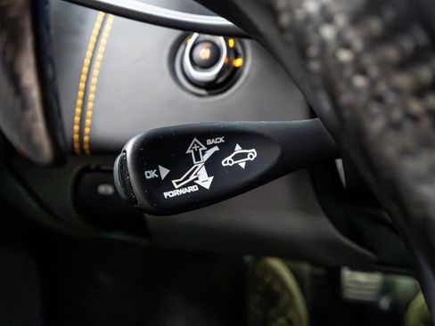 Used 2019 McLaren 600LT RWD image 64