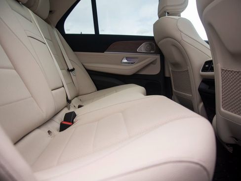 Certified 2025 Mercedes-Benz GLE 350 4MATIC image 29