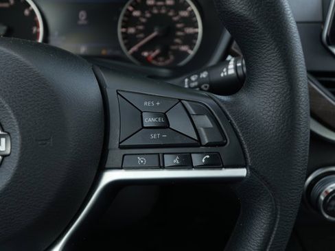 Used 2023 Nissan Altima 2.5 SV image 14