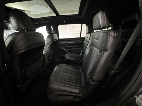Used 2023 Jeep Grand Cherokee L Overland image 25