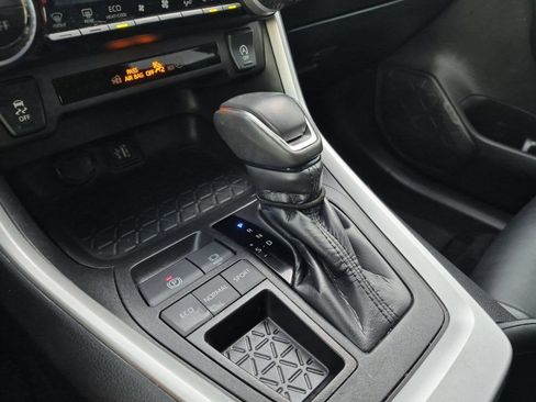 Used 2023 Toyota RAV4 XLE Premium FWD image 21