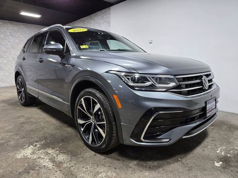 Used 2022 Volkswagen Tiguan SEL R-Line AWD/4WD image 4