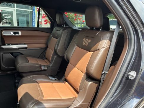 Used 2021 Ford Explorer King Ranch AWD/4WD image 14