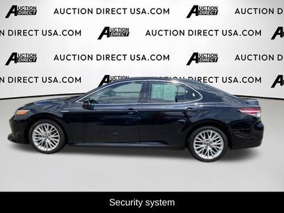 Used 2020 Toyota Camry XLE w/ Sunroof Package