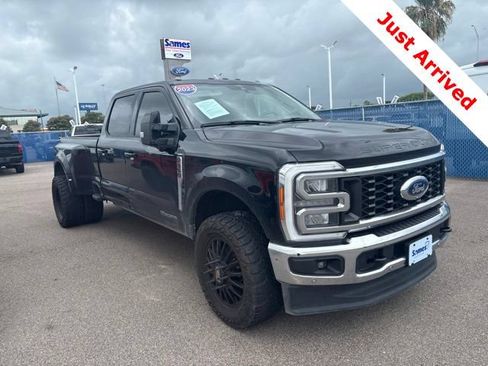 Used 2023 Ford F350 Lariat w/ Lariat Ultimate Package AWD/4WD image 9