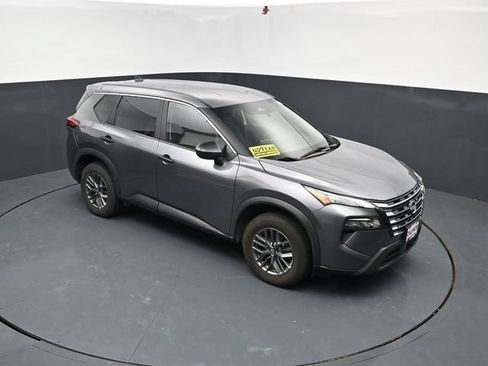 Used 2024 Nissan Rogue S AWD/4WD image 11