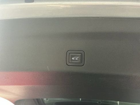 Used 2023 Cadillac Escalade ESV V w/ LPO, Floor Liner Package AWD/4WD image 35
