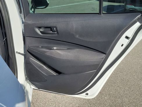 Certified 2022 Toyota Corolla LE image 28