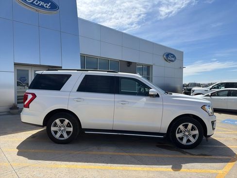 Used 2019 Ford Expedition XLT w/ Equipment Group 202A image 8