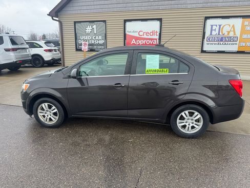 Used 2015 Chevrolet Sonic LT image 8