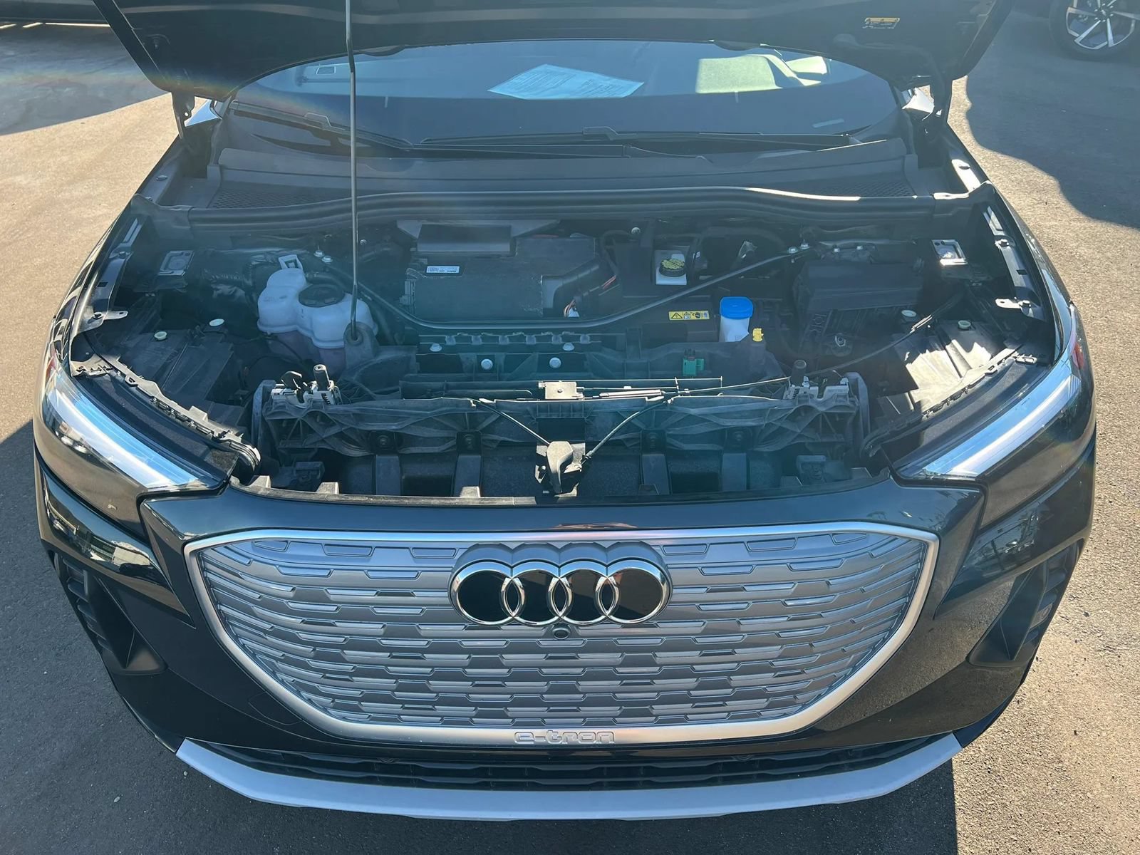 Used 2023 Audi Q4 e-tron Premium Plus w/ Premium Plus RWD image 40