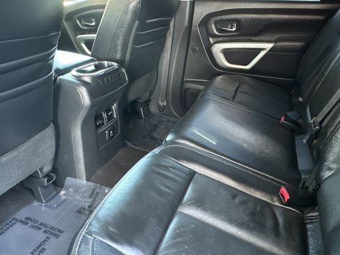 Used 2017 Nissan Titan SL image 12