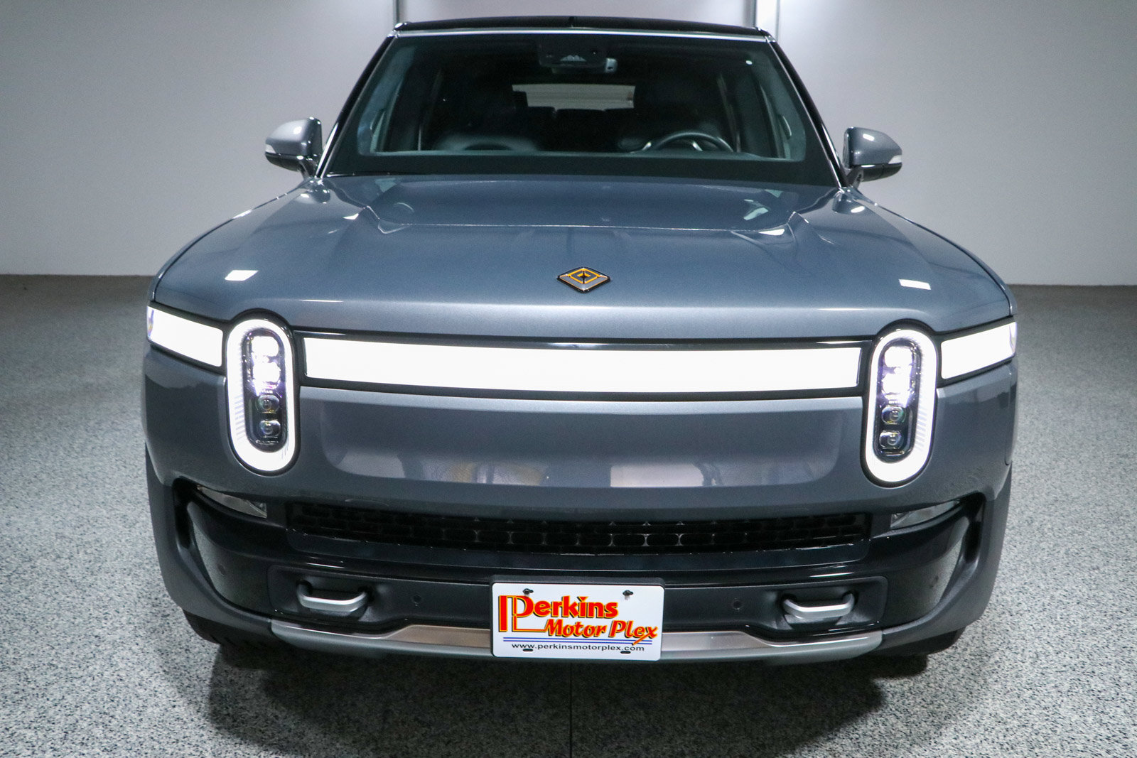 Used 2024 Rivian R1S Adventure Quad AWD/4WD image 3