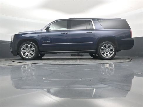 Used 2018 GMC Yukon XL Denali image 45