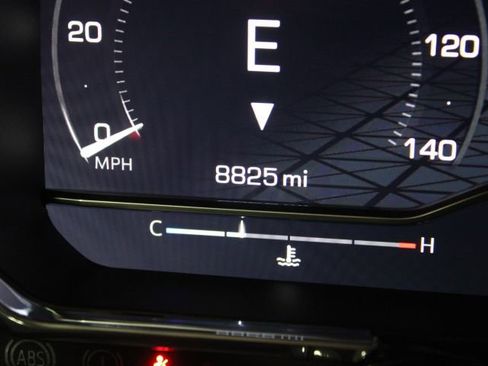 Used 2025 GMC Sierra 1500 Elevation image 5