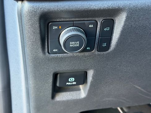 Used 2025 Ford Expedition Max Active image 23