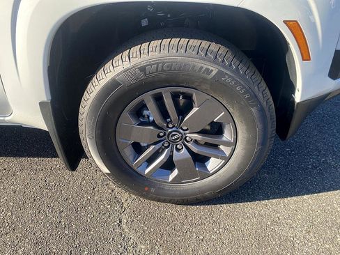 New 2026 Nissan Frontier SV image 10