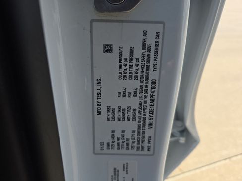 Used 2023 Tesla Model 3 Standard Range RWD image 32