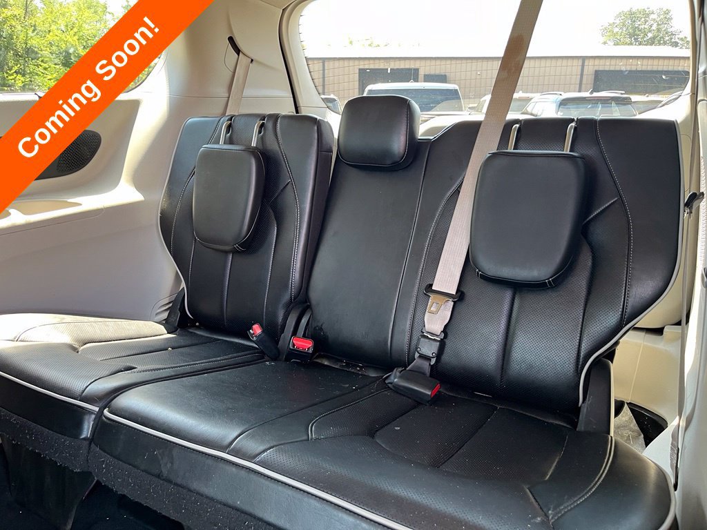 Used 2022 Chrysler Pacifica Limited FWD image 30