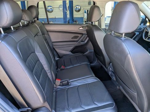 Used 2018 Volkswagen Tiguan SEL Premium FWD image 21