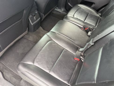 Used 2016 Ford Explorer XLT w/ Equipment Group 202A AWD/4WD image 24