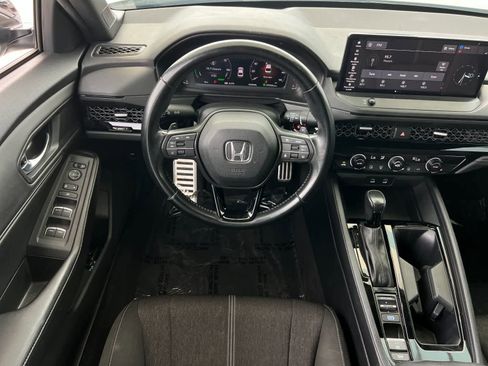 Used 2023 Honda Accord Sport image 15