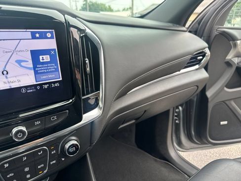 Used 2023 Chevrolet Traverse LT w/ LT Premium Package AWD/4WD image 45