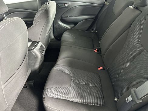 Used 2015 Dodge Dart SXT FWD image 22