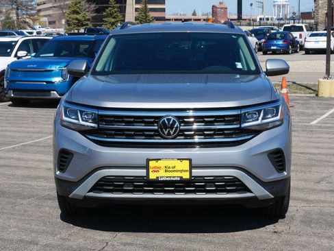 Used 2023 Volkswagen Atlas SE w/ Black Wheel Package image 2
