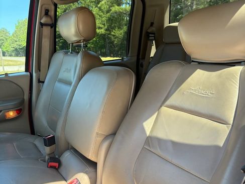 Used 2002 Ford F150 King Ranch AWD/4WD image 39