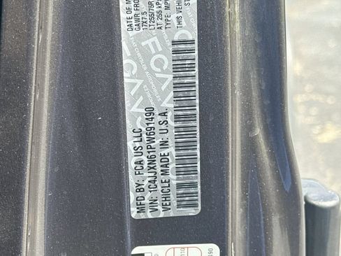 Certified 2023 Jeep Wrangler Unlimited w/ Cold Weather Group AWD/4WD image 36