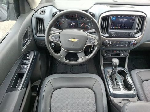 Used 2022 Chevrolet Colorado Z71 AWD/4WD image 11