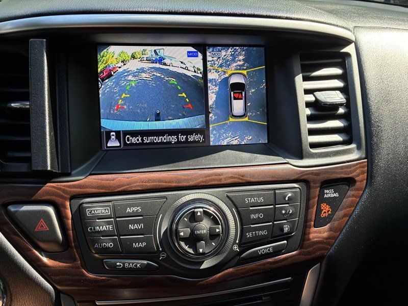 Used 2019 Nissan Pathfinder Platinum AWD/4WD image 15