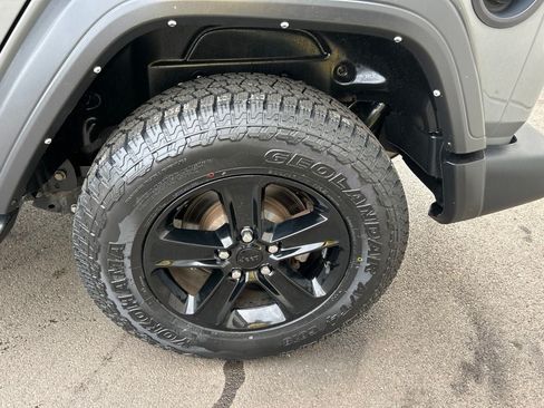 Used 2022 Jeep Wrangler Unlimited Sport AWD/4WD image 27