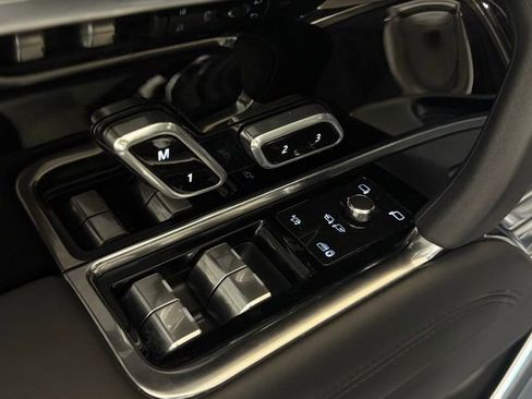 Certified 2023 Land Rover Range Rover SE image 25