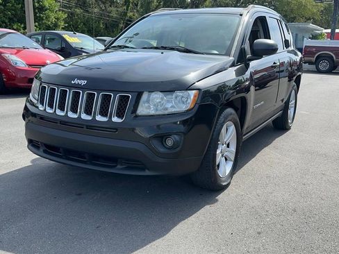 Used 2011 Jeep Compass Sport FWD image 5