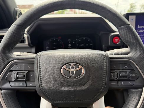 Used 2025 Toyota 4Runner TRD Sport Premium AWD/4WD image 35
