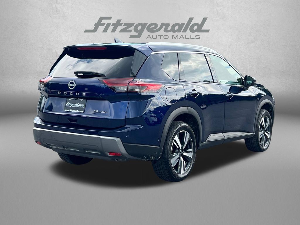 Used 2026 Nissan Rogue SL AWD/4WD image 8