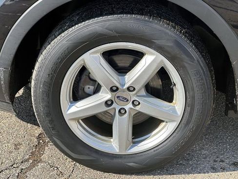 Used 2019 Ford Explorer FWD image 10