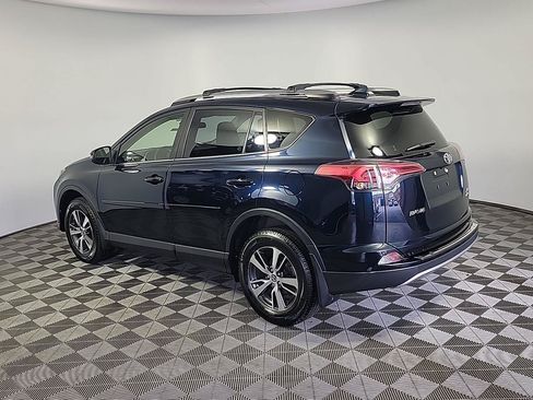 Used 2018 Toyota RAV4 XLE w/ Plus Extra Value Package AWD/4WD image 9