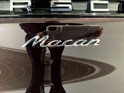 New 2026 Porsche Macan image 33