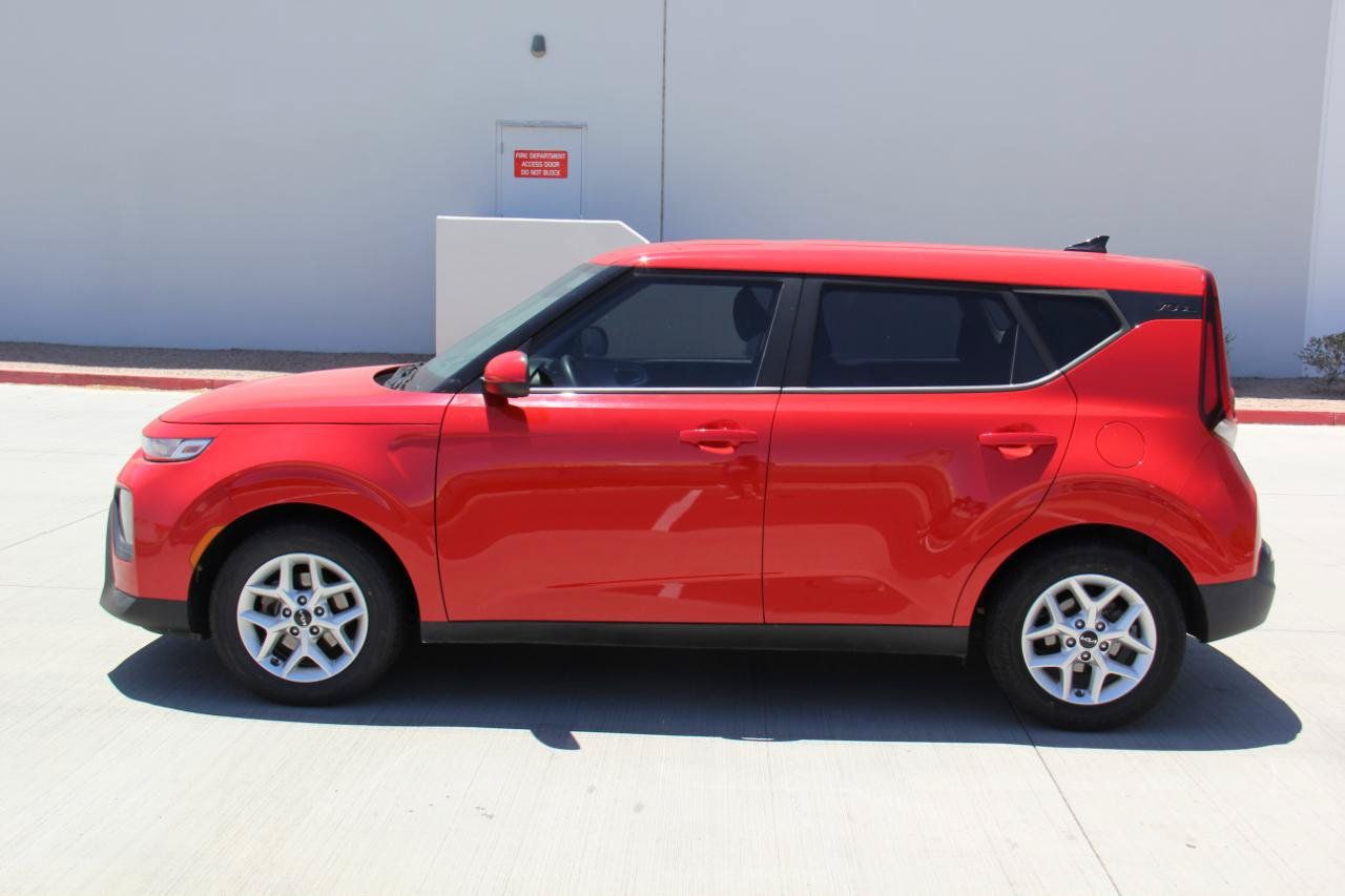 Used 2022 Kia Soul LX w/ Technology Package FWD image 8