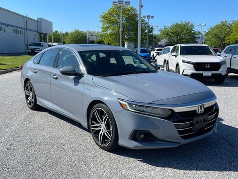 Used 2021 Honda Accord Touring image 3