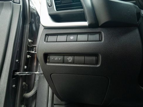 Used 2023 Nissan Rogue SV AWD/4WD image 49
