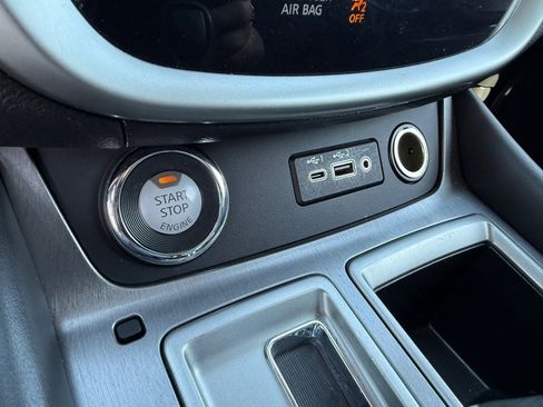 Used 2021 Nissan Murano SV image 25