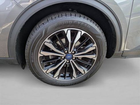 Used 2021 Ford Escape SE w/ SE Sport Appearance Package AWD/4WD image 22